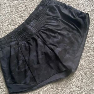 Lululemon Hotty Hot shorts size 8 tall